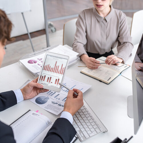 SaaS finance leader comparing ARR to GAAP revenue report