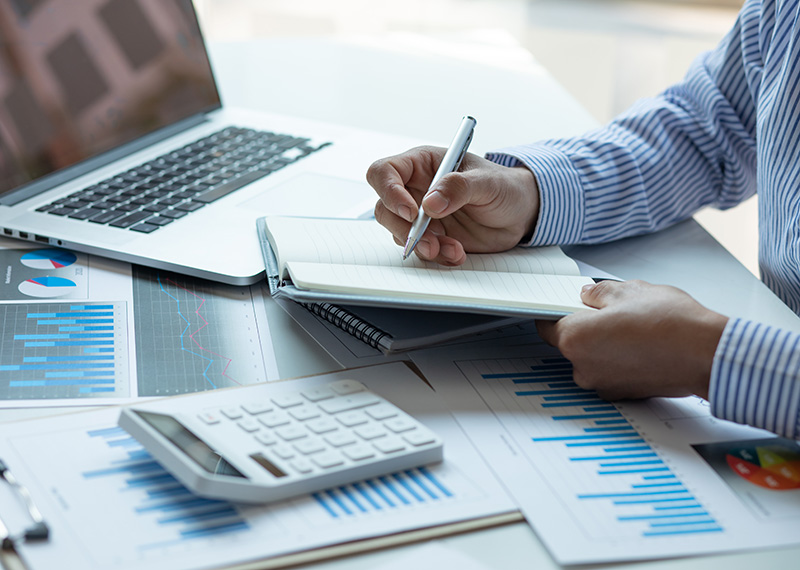 finance leader comparing accounts payable and accounts receivable charts
