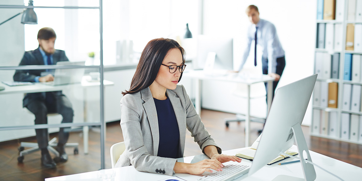 SaaS Debt Collection: 8 Essential Considerations Before Escalating Unpaid Invoices