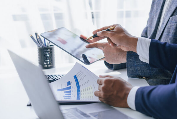 accountant entering journal entries for unearned revenue